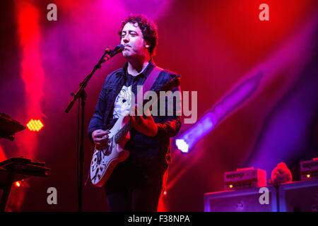 Alexandra Palace, Muswell Hill, London, UK 1. Oktober 2015 The Wombats auf ihrer Glitterburg tour The Wombats Matthew Murphy Credit: "Credit: Richard Soans/Alamy Live News Stockfoto