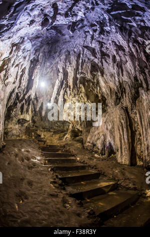 Schöne DG-Höhle in Sappong Stockfoto