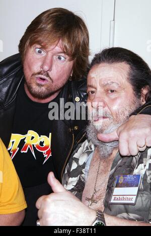 Roddy Piper bereits Big Apple Comic Book, Spielzeug und Art Show an der Penn Plaza Pavilion in 2006 Featuring: Rowdy Roddy Piper, Captain Lou Albano wo: New York City, New York, USA bei: 24. Juni 2006 Stockfoto