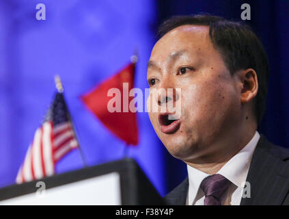 Los Angeles, Kalifornien, USA. 24. Sep, 2015. Jun Gu, stellvertretender Vorsitzender des Shanghai Municipal Kommission des Handels, stellvertretender Direktor des China (Shanghai) Pilot Free Trade Zone Bau Promotion Office spricht bei der Shanghai investieren Umwelt Seminar am Donnerstag, 24. September 2015 in Los Angeles. © Ringo Chiu/ZUMA Draht/Alamy Live-Nachrichten Stockfoto