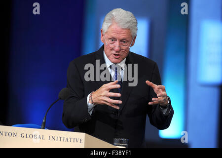 Bill Clinton bei der Abschlussfeier der Clinton Global Initiative 2015 im Hotel Sheraton Times Square in New York am 29. September. Stockfoto