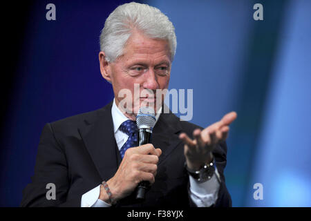 Bill Clinton bei der Abschlussfeier der Clinton Global Initiative 2015 im Hotel Sheraton Times Square in New York am 29. September. Stockfoto