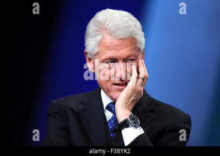 Bill Clinton bei der Abschlussfeier der Clinton Global Initiative 2015 im Hotel Sheraton Times Square in New York am 29. September. Stockfoto