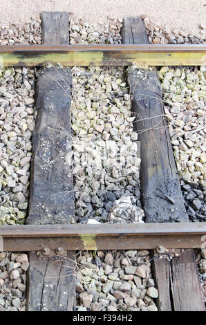Alte Schienen am Bahnhof Stockfoto