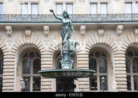 Blick auf das Rathaus, Rathaus Markt, Hamburg, Deutschland. Stockfoto