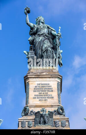 Niederwald Denkmal, Statue der Germania, mit Blick auf das Rheintal, Rüdesheim, Deutschland, Stockfoto