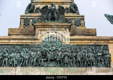 Niederwald Denkmal, Statue der Germania, mit Blick auf das Rheintal, Rüdesheim, Deutschland, Stockfoto