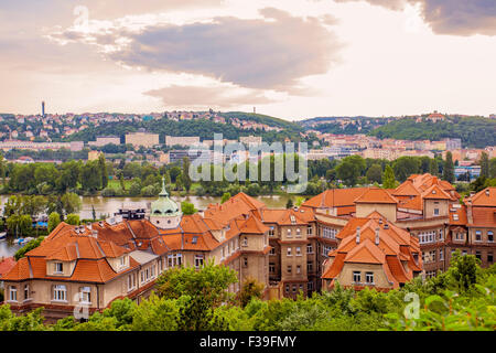 Prag - Podoli Viertel, Moldau und Wasser-Filtration-Station Stockfoto