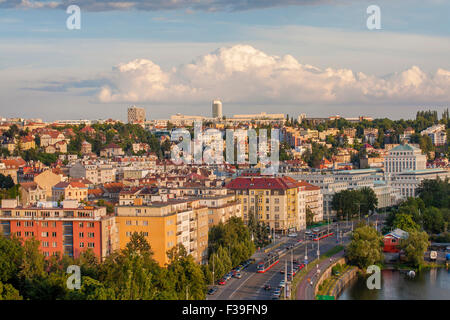 Prag - Podoli Viertel, Moldau und Wasser-Filtration-Station Stockfoto