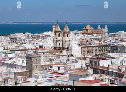 Cadiz, Spanien, Blick vom Torre Tavira an einem sonnigen Tag Stockfoto