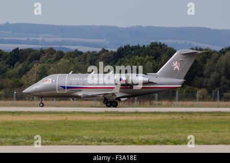 Ein CL-601 Challenger der Tschechischen Luftwaffe angekommen mit VIP NATO-Tage in Ostrava, Tschechische Republik. Stockfoto