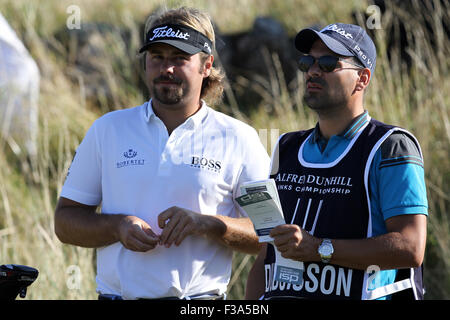 Kingsbarns, Schottland. 2. Oktober 2015. Alfred Dunhill Links Golf, zweite Runde. Victor Dubuisson Frankreichs am zweiten Abschlag Credit: Action Plus Sport Bilder/Alamy Live News Stockfoto