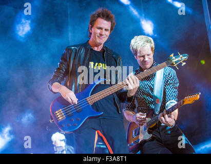 Führt Musiker John Taylor (L) und Roger Taylor von Duran Duran auf der Bühne beim 2015 Leben ist schön-Festival in Las Vegas Stockfoto