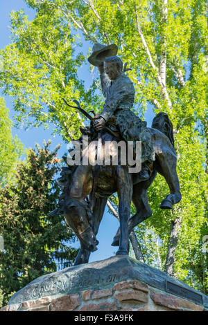 Wyoming, Jackson, George Washington Memorialpark aka Altstädter Ring, Cowboy, Bronze-Skulptur Stockfoto