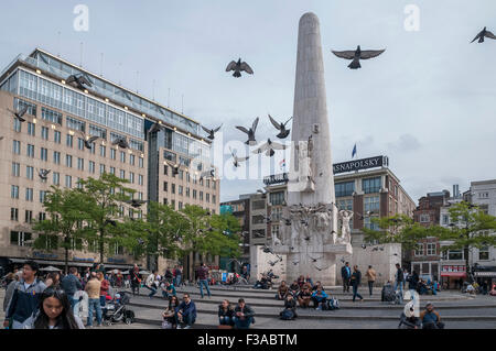 Dam Platz mit dem Hotel Krasnapolsky. Amsterdam Holland Stockfoto