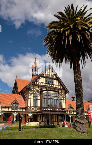 Ehemalige Bad Haus Tudor Türme in Rotorua Stockfoto