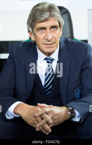 Mönchengladbach, Deutschland. 30. Sep, 2015. Manchesters Trainer Manuel Pellegrini vor der Champions League Gruppe D-Fußballspiel zwischen Borussia Moenchengladbach und Manchester City im Borussia-Park in Mönchengladbach, 30. September 2015. Foto: Marius Becker/Dpa/Alamy Live News Stockfoto