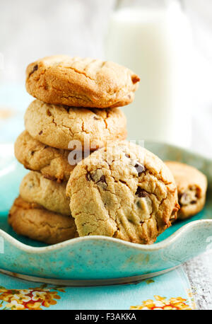 Peanut Butter Cookies mit Schokoladenstückchen Stockfoto