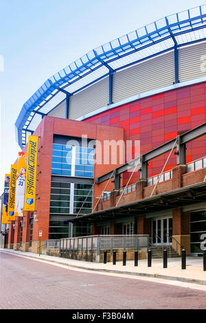 Das neu gebaute FedEx Forum Sport-Stadion und Zeichen in der Innenstadt von Memphis, Tennessee Stockfoto