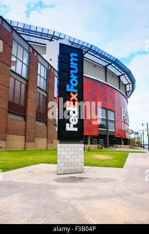 Das neu gebaute FedEx Forum Sport-Stadion und Zeichen in der Innenstadt von Memphis, Tennessee Stockfoto