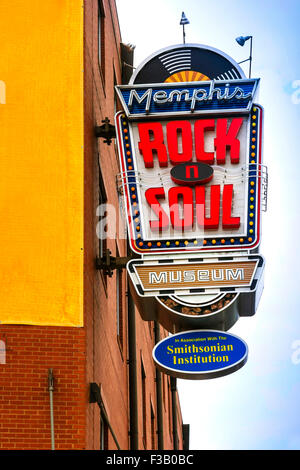 Obenliegende Zeichen außerhalb der Rock n Soul Museum in der Innenstadt von Memphis, Tennessee Stockfoto