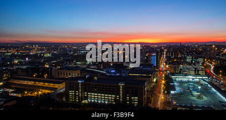 Stadt-Sonnenuntergang Stockfoto