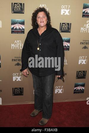 Los Angeles, CA, USA. 3. Oktober 2015. Marie Jones bei der Ankunft für AMERICAN HORROR STORY dot: HOTEL Saison-Premiere, Regal Kinos L.A. LIVE Stadion 14, Los Angeles, CA 3. Oktober 2015. Bildnachweis: Dee Cercone/Everett Collection/Alamy Live-Nachrichten Stockfoto