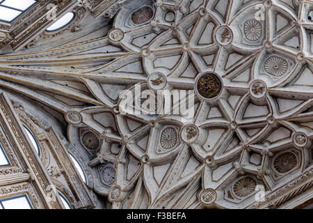 Córdoba, Spanien – 27. September 2015: Innenraum der Mezquita-Catedral, Detail des Daches des christlichen teils die Mezquita Cathed Stockfoto