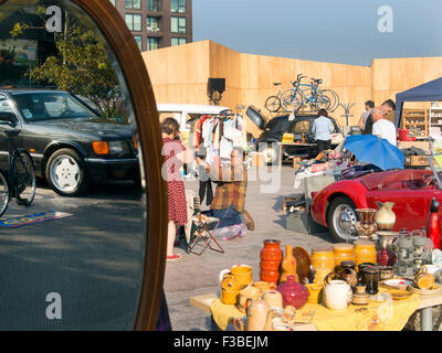 London, UK. 4. Oktober 2015. Oldtimer Boot Messe Kings Cross 10.04.15 Credit: Martyn Goddard/Alamy Live News Stockfoto