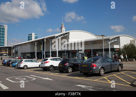 Dockside Outlet Shoppingcenter in Chatham Stockfoto