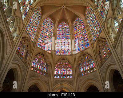 Kathedrale Saint-Gatien Glasfenster Stockfoto
