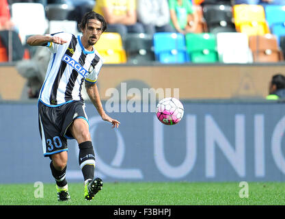 Udine, Italien. 4. Oktober 2015. Udinese Verteidiger Felipe Dal Bello in der italienischen Serie ein TIM Fußballspiel zwischen Udinese Calcio und Genua im Friaul-Stadion am 4. Oktober 2015. Foto Simone Ferraro / Alamy Live News Stockfoto