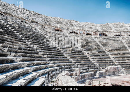 Das antike römische Amphitheater befindet sich in der türkischen Stadt Side. Stockfoto