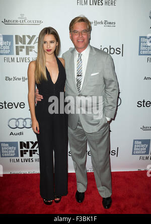 New York, NY - 3. Oktober 2015: Drehbuchautor Aaron Sorkin & Roxy Sorkin besucht Steve Jobs Premiere während der 53. Annual New York Film Festival in der Alice Tully Hall Stockfoto