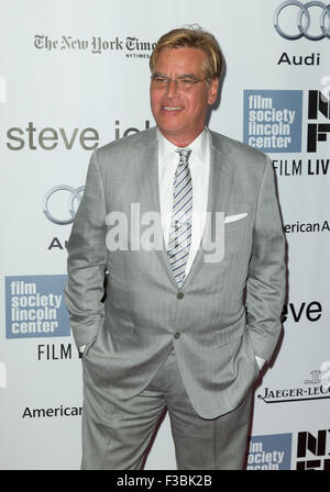 New York, NY - 3. Oktober 2015: Drehbuchautor Aaron Sorkin besucht Steve Jobs Premiere während der 53. Annual New York Film Festival in der Alice Tully Hall Stockfoto