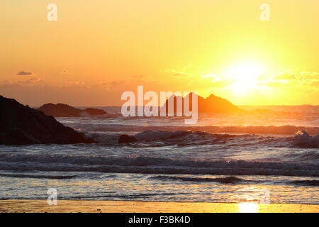 Sonnenaufgang am Aanuka Beach Resort, Coffs Harbour, New South Wales, Australien. Stockfoto