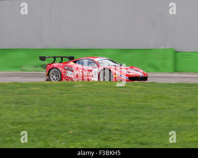 Monza, Italien, 2. Oktober 2015 - Michele Rugolo mit dem Ferrari 458 Italia in Monza Credit: Edoardo Nicolino/Alamy Live-Nachrichten Stockfoto