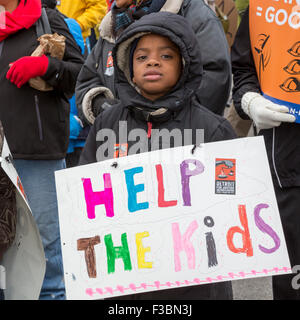 Detroit, Michigan - The Detroit März für die Gerechtigkeit, die Beteiligten über die Umwelt, rassistische Justiz zusammengeführt, Stockfoto