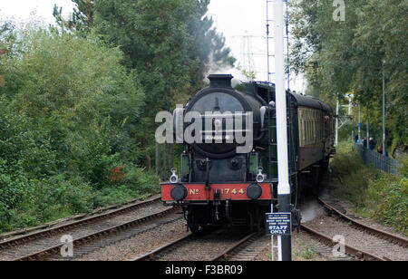 Peterborough England 3. Oktober 2015: Sobald die Website von der London and North Western Railway Woodston Locomotive Works, auf 2 stellen eine Auswahl an Waggons, die Teil der Fracht bilden die Plattform laufen und auf besondere events.days hat. Ein engagiertes Team Voluteer, wiederherstellen und Verschieben von Gebäuden, die Welland-Brücke wurde verlegt von Spalding einen eindrucksvollen Blick über die Station innen Rahmen ursprünglich aus Grassmore Junction März Starter Signal stammt aus Französisch fuhr Lincolnshire. Bildnachweis: Clifford Norton/Alamy Live-Nachrichten Stockfoto