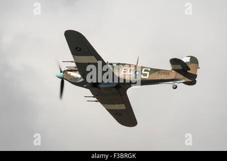 Hawker Hurricane Mk IIc PZ865 fliegen in der Luftschlacht um England Goodwood 75. Jahrestag Überflug Stockfoto