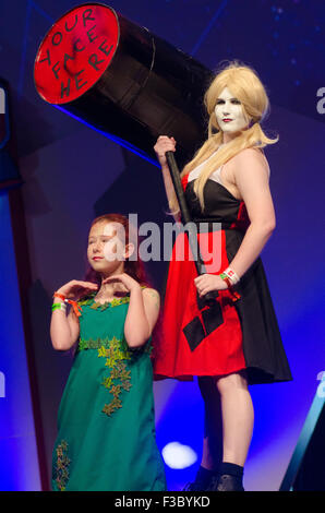 Sydney, Australien. 4. Oktober 2015. Cosplayer Teilnahme am Just'Cos Cosplay Wettbewerb am Finaltag der EB-Expo im Sydney Olympic Park stattfand. Bildnachweis: Mjmediabox/Alamy Live-Nachrichten Stockfoto