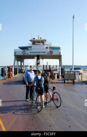 Passagiere auf der Northport ferry landing, Door County, Wisconsin Stockfoto