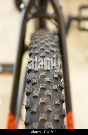 Mountain Bike Reifen des Hinterrades Stockfoto