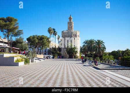 Spanien, Andalusien, Sevilla, der Torre del Oro (Goldener Turm) Stockfoto