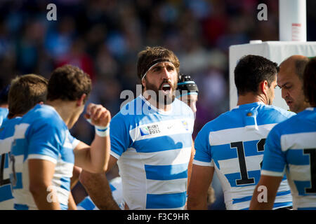 Leicester, UK. 4. Oktober 2015. Rugby World Cup. Argentinien gegen Tonga. Juan Martin Fernandez Lobbe von Argentinien Rallyes seine Mannschaftskollegen nach Tonga den ersten Versuch. Bildnachweis: Graham Wilson / Pipeline-Bilder/Alamy Live-Nachrichten Stockfoto