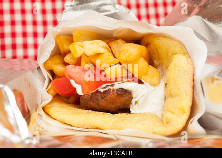 Blick auf eine griechische traditionelle soutzoukaki Stockfoto