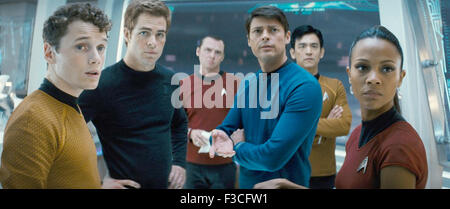 STAR TREK 2009 Paramount Pictures Film mit von links Anton Yelchin, Chris Pine, Simon Pegg, Karl Urban, John Cho, Zoe Saldana. Stockfoto