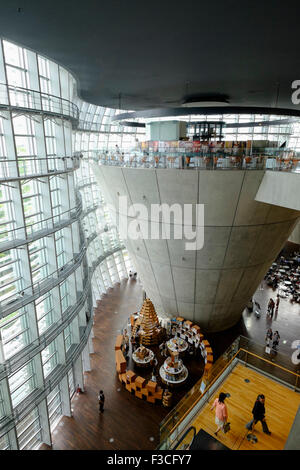 Innere des National Art Center Tokyo Japan Stockfoto