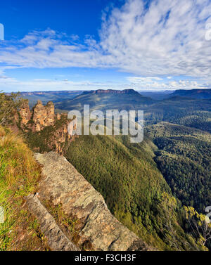 majestätischen drei Schwestern felsigen Bildung in einem Herzen der Blue Mountains Nationalpark Australiens wie vom Echo Point Lookout zu sehen Stockfoto