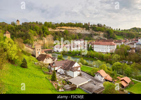 Saane-Fluss in Fribourg, Kanton Freiburg, Schweiz, Europa. Stockfoto